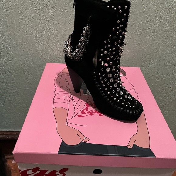 Jeffrey Campbell Neomie Black Suede Studded Bootie  SUPER CUTE! - Picture 11 of 15